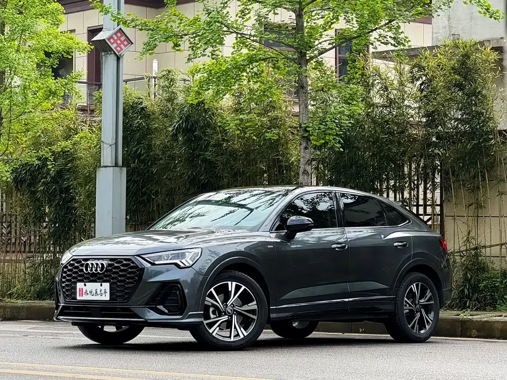 Audi Q3 Sportback — фото 1