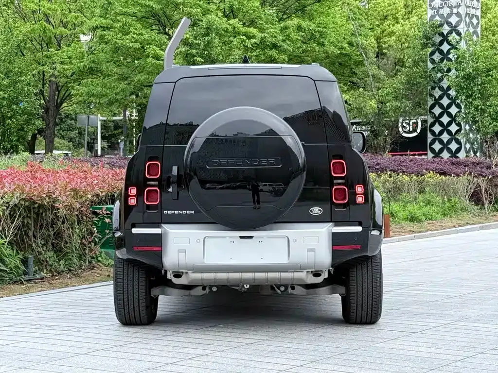 Land Rover Defender — фото 8