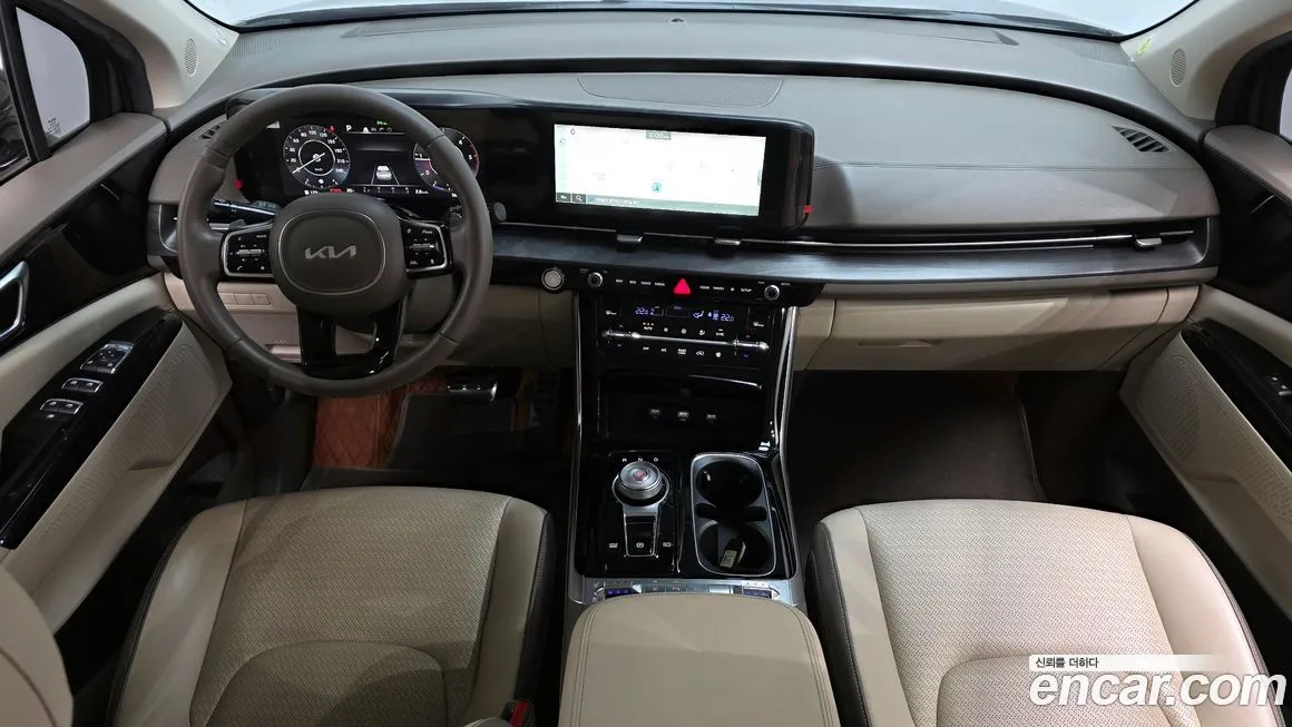 Kia Carnival — фото 10