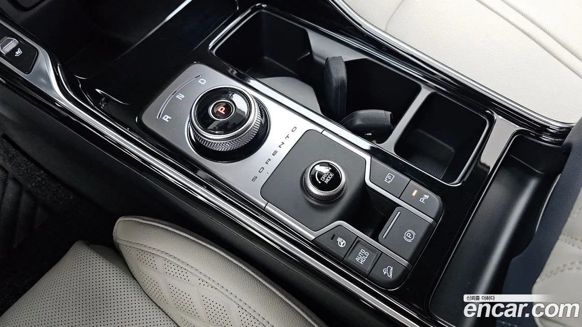 Kia Sorento — фото 7