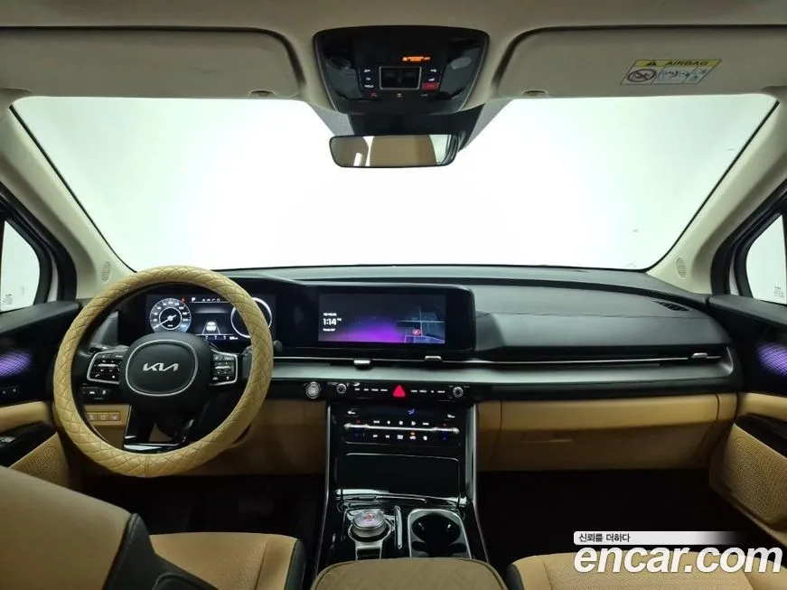 Kia Carnival — фото 10