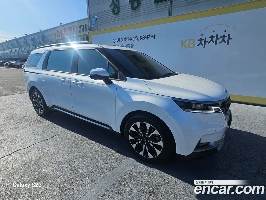 Kia Carnival — фото 10