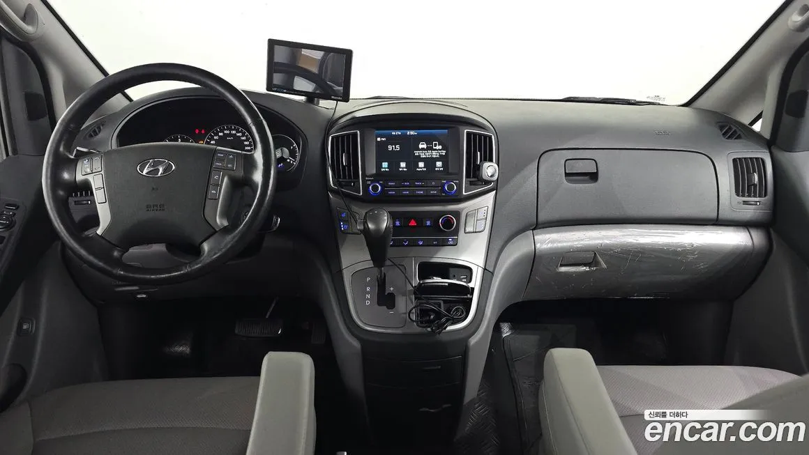 Hyundai Starex — фото 10