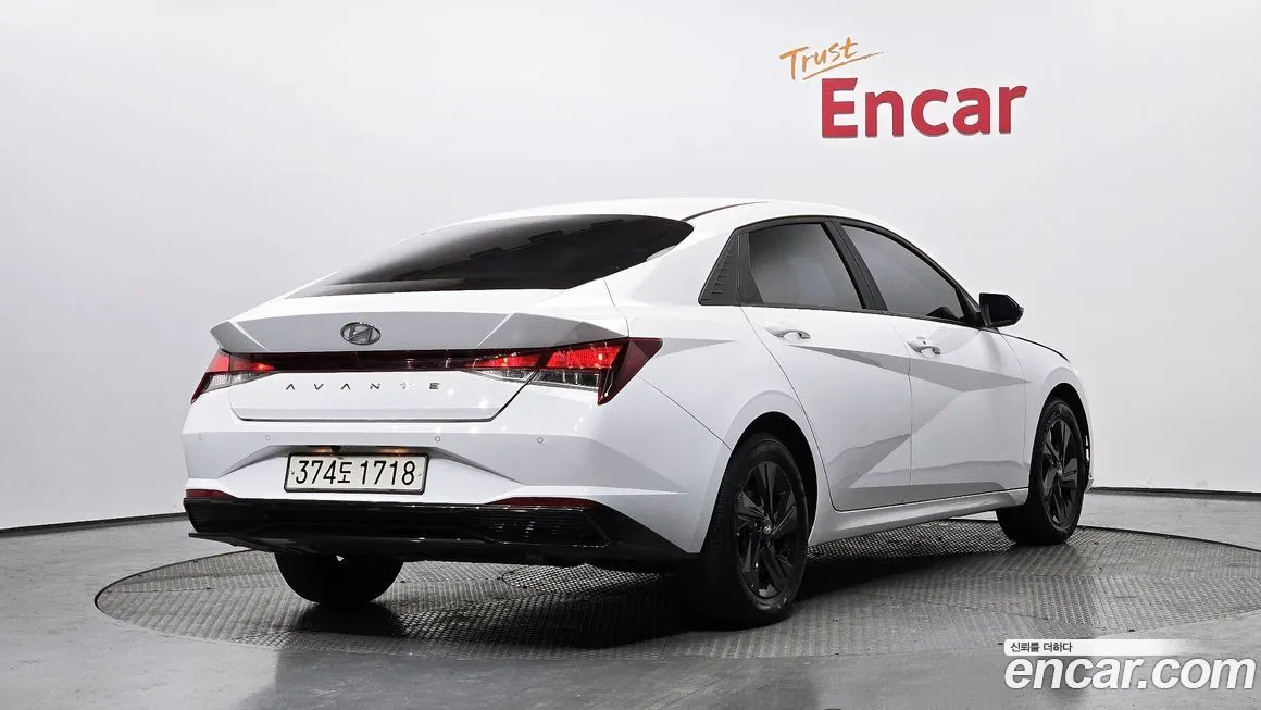 Hyundai AVANTE — фото 5