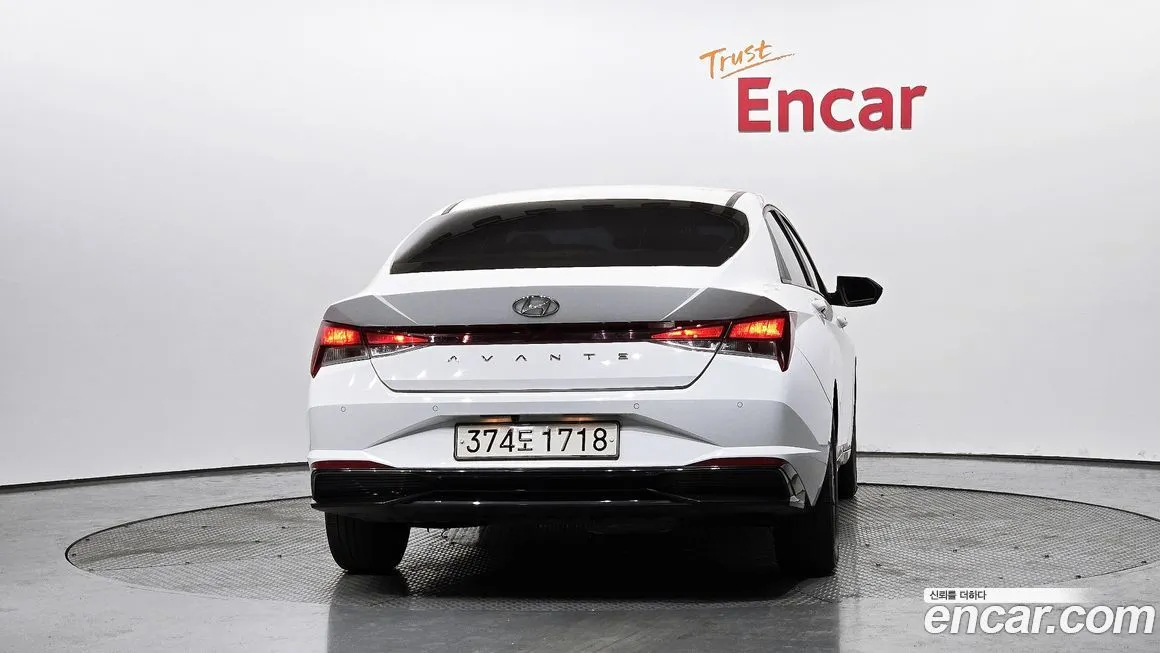 Hyundai AVANTE — фото 3