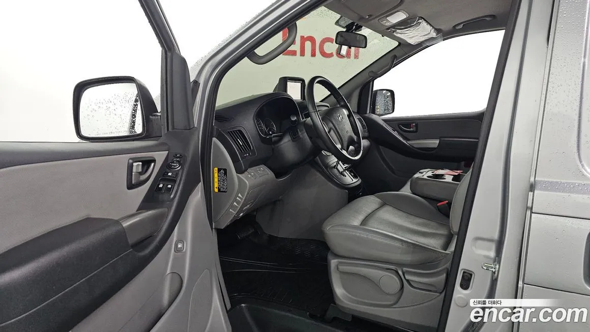Hyundai Starex — фото 3