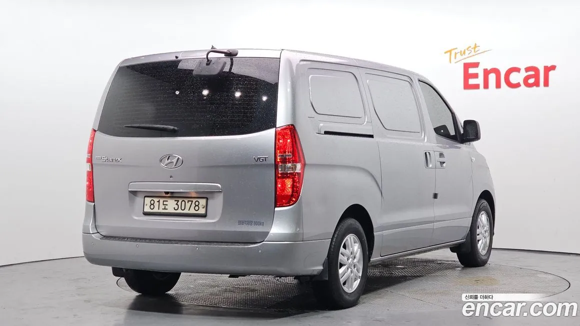 Hyundai Starex — фото 2