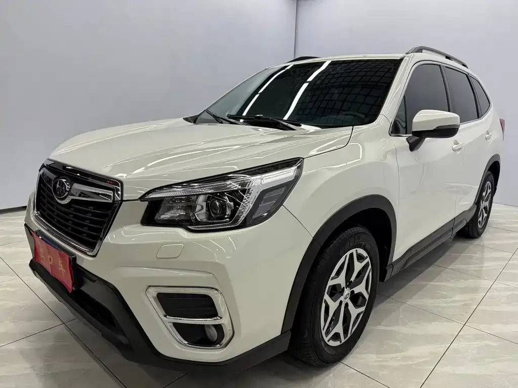 Subaru Forester — фото 1