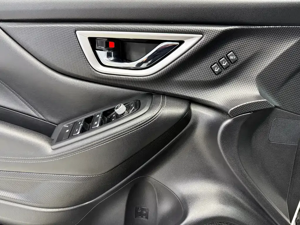 Subaru Forester — фото 9