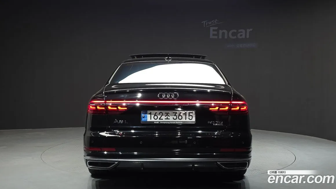 Audi A8 — фото 3