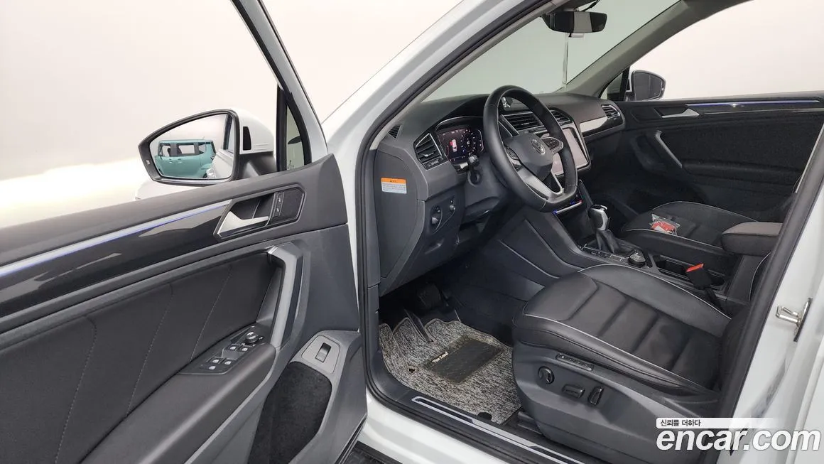 Volkswagen Tiguan — фото 8