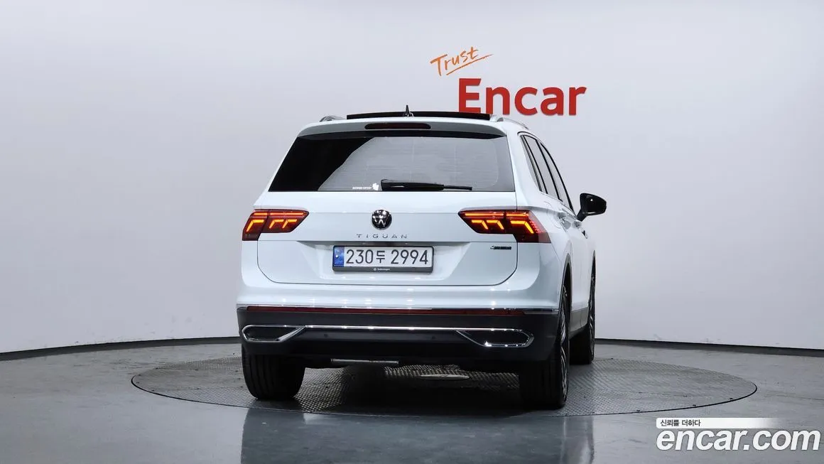 Volkswagen Tiguan — фото 2
