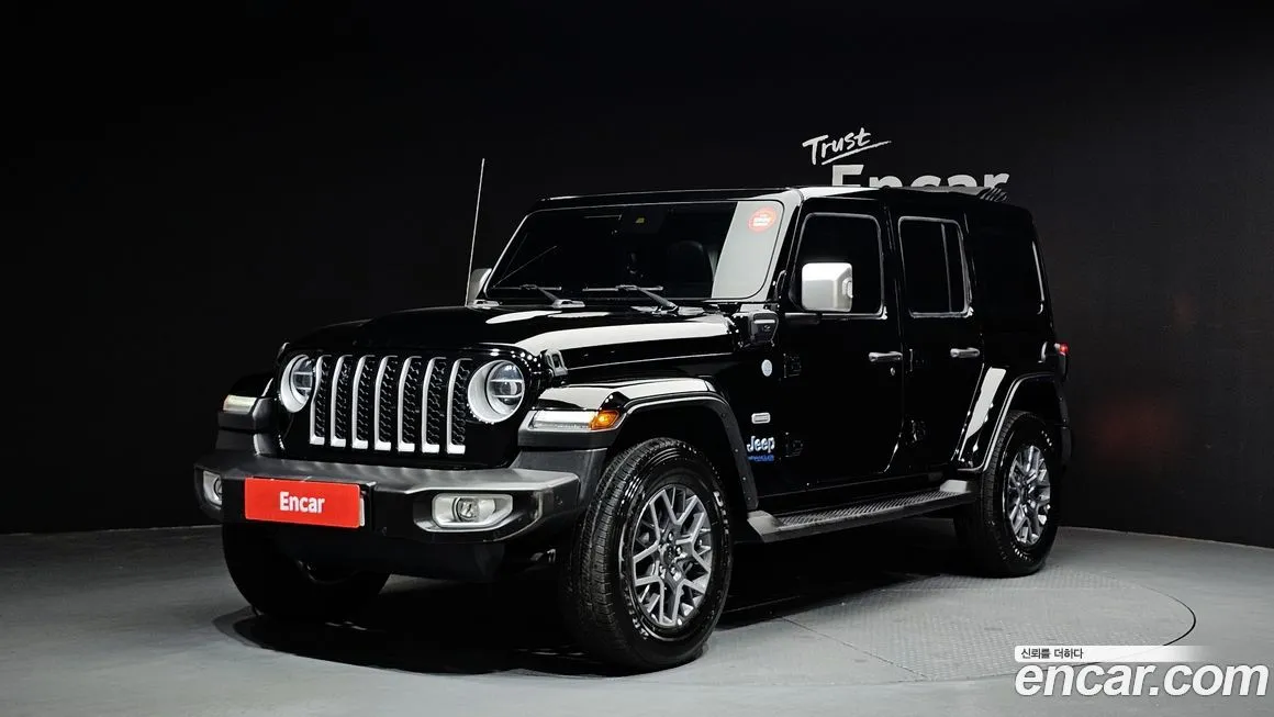 Jeep Wrangler — фото 1