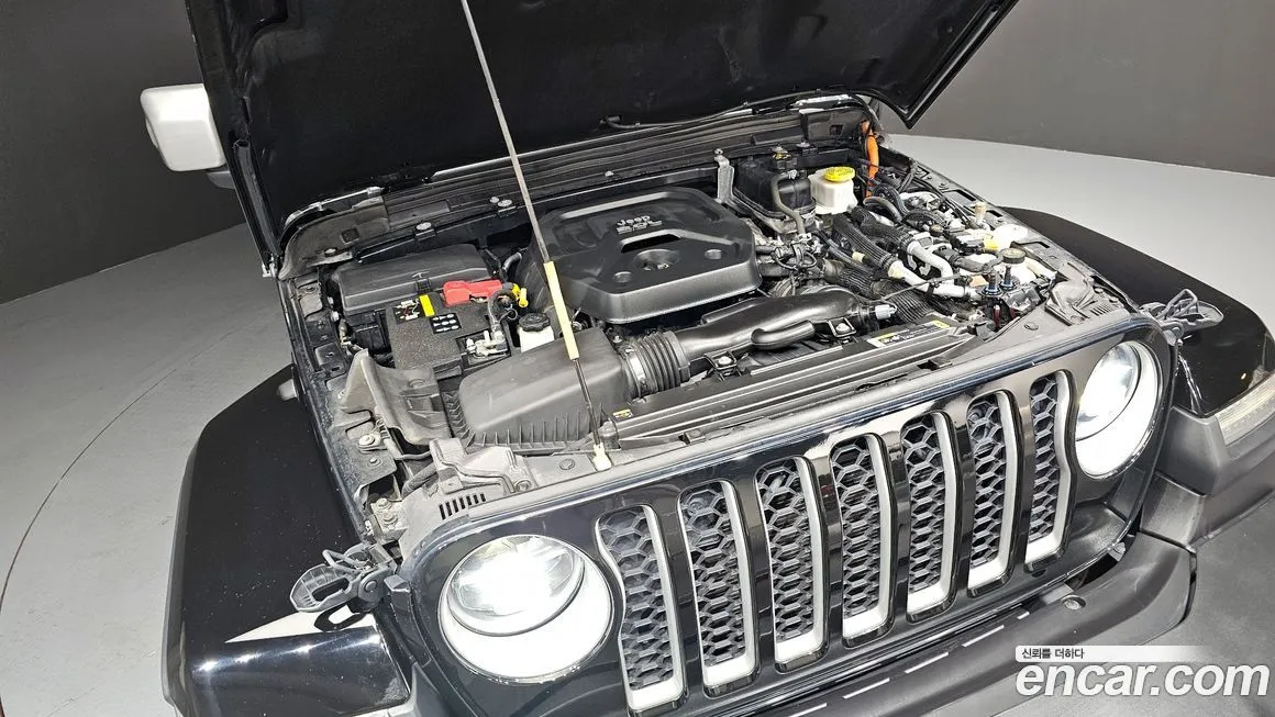 Jeep Wrangler — фото 6