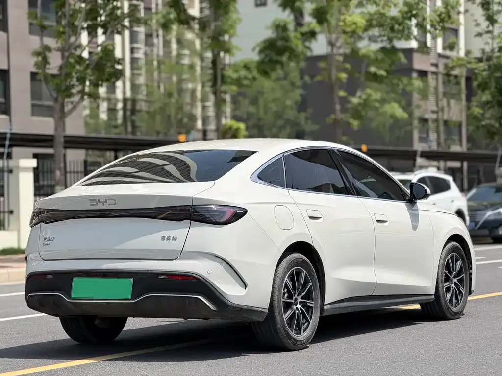 BYD Seal 06 — фото 10
