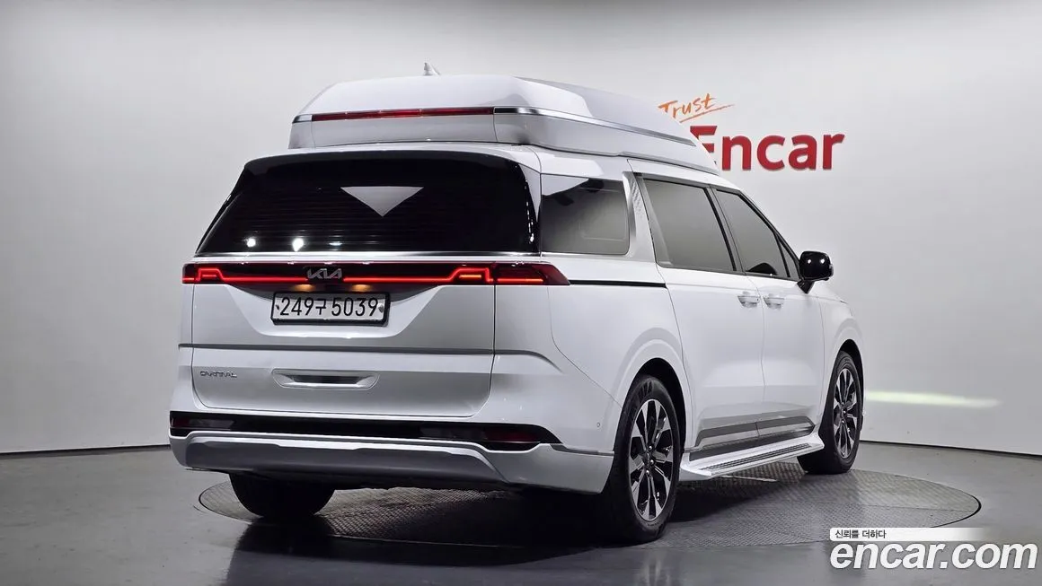 Kia Carnival — фото 4