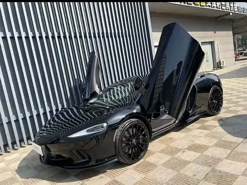 McLaren GT — фото 1