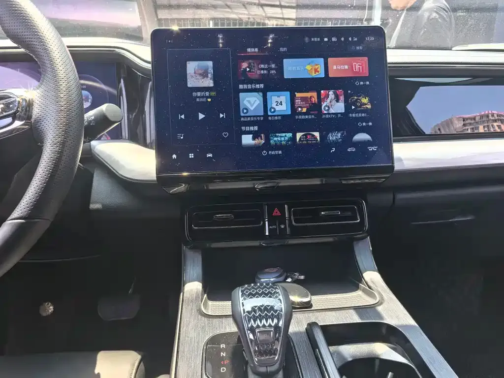 GAC Motor Trumpchi GS8 — фото 2