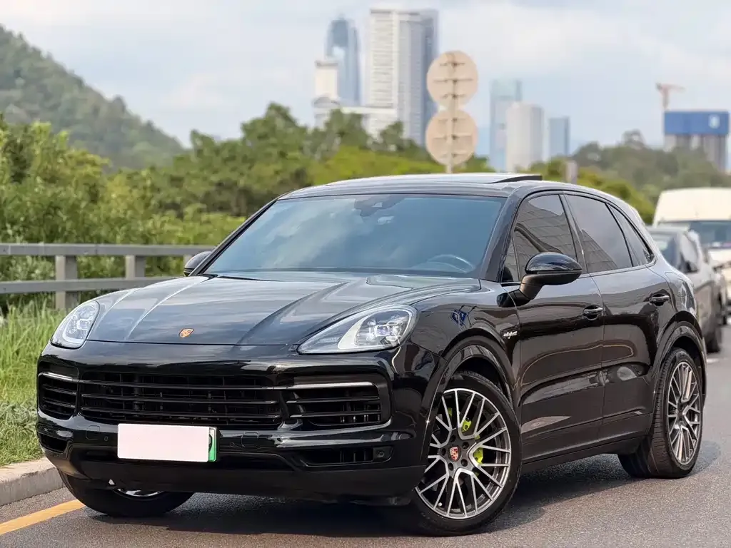 Porsche Cayenne Hybrid — фото 1