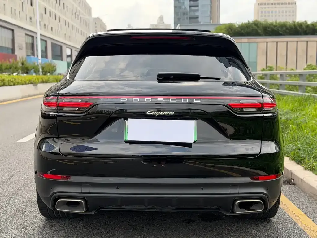 Porsche Cayenne Hybrid — фото 7