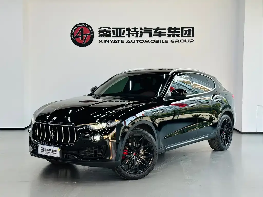Maserati Levante — фото 1