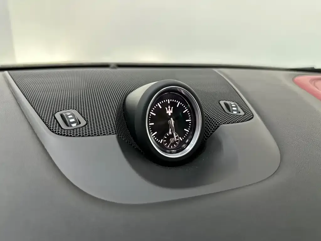 Maserati Levante — фото 8
