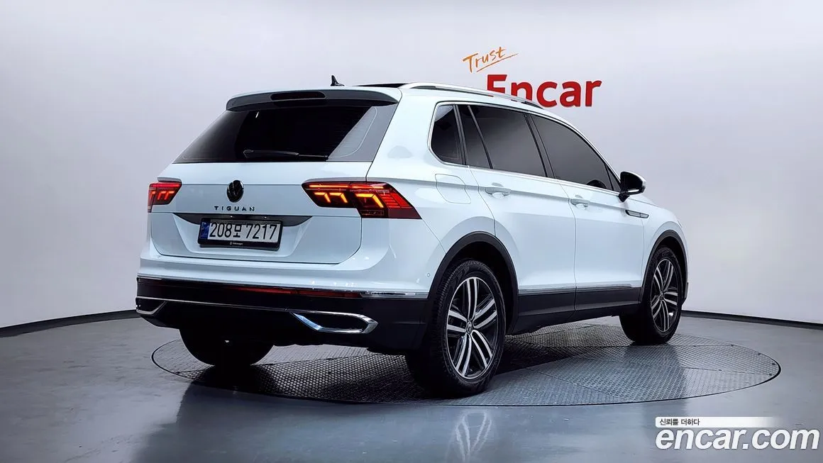 Volkswagen Tiguan — фото 6