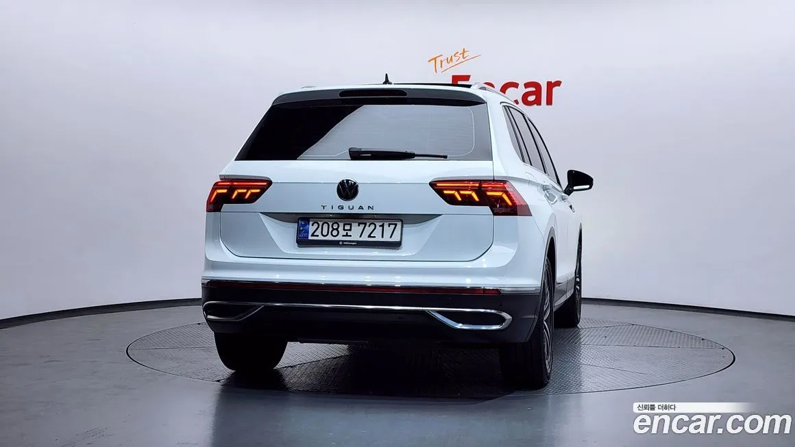 Volkswagen Tiguan — фото 4