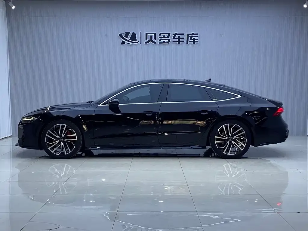 Audi A7 — фото 7