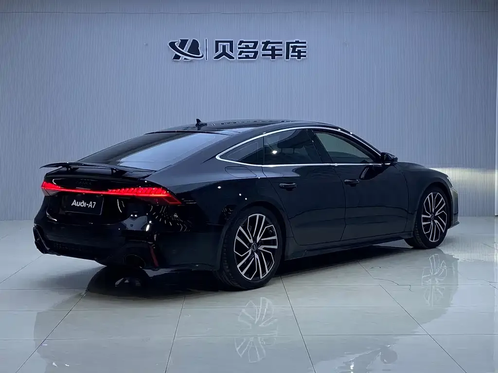 Audi A7 — фото 5
