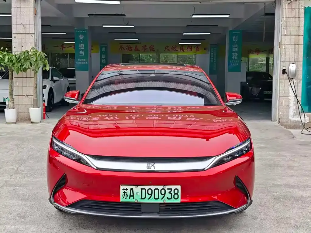 BYD Han — фото 1