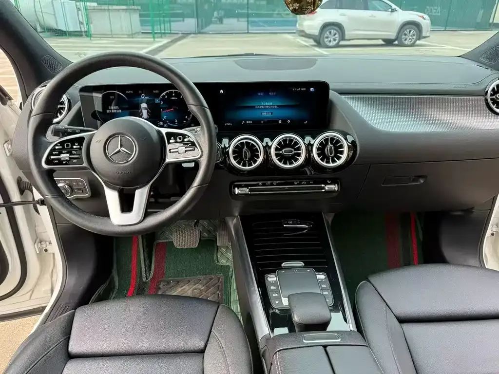 Mercedes-Benz GLA — фото 6