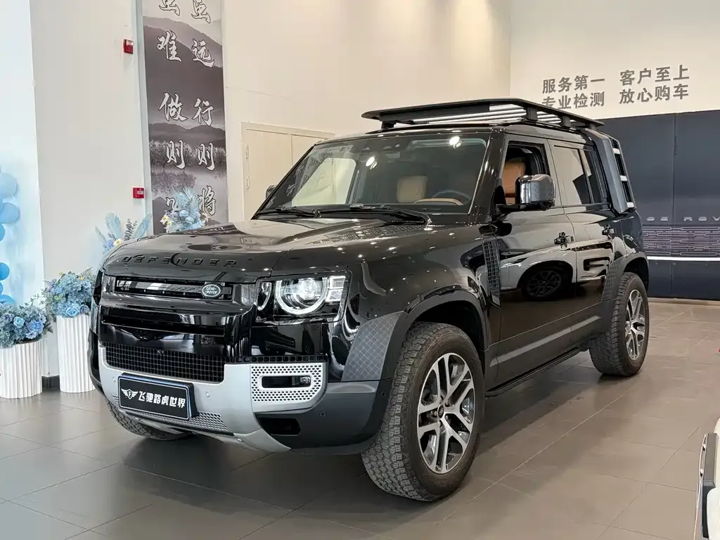Land Rover Defender — фото 1