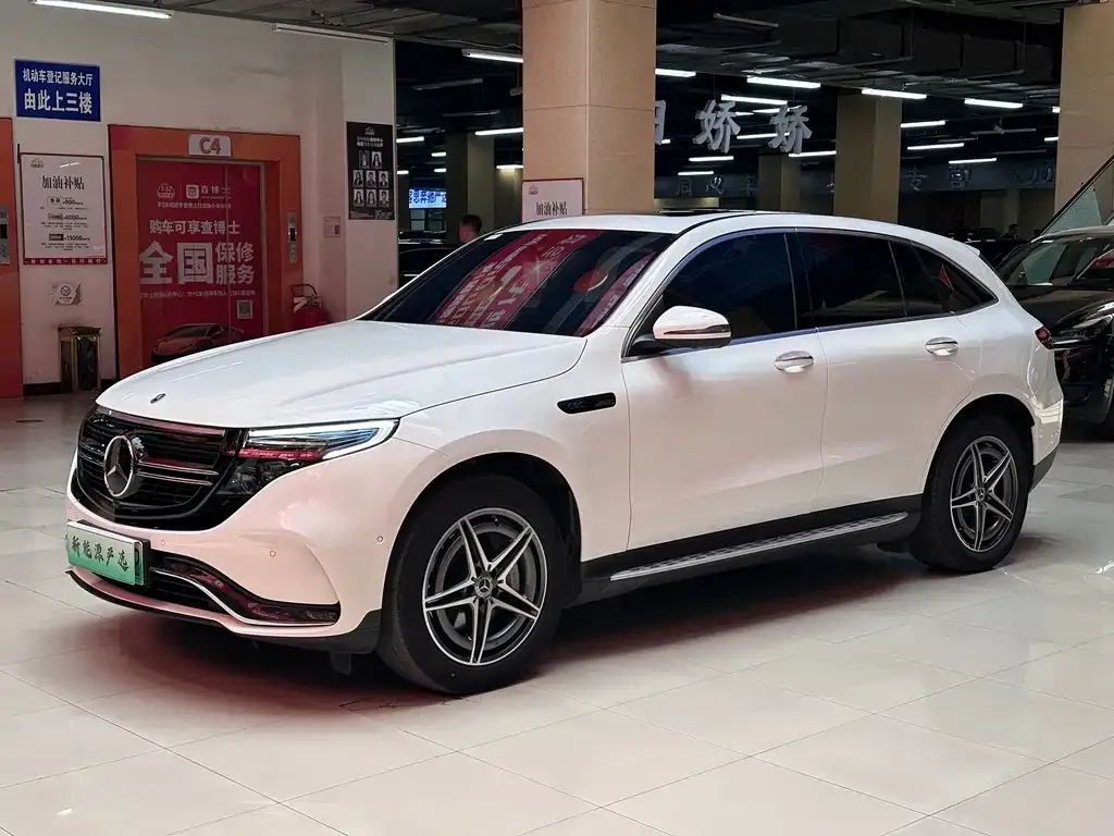 Mercedes-Benz EQC — фото 1