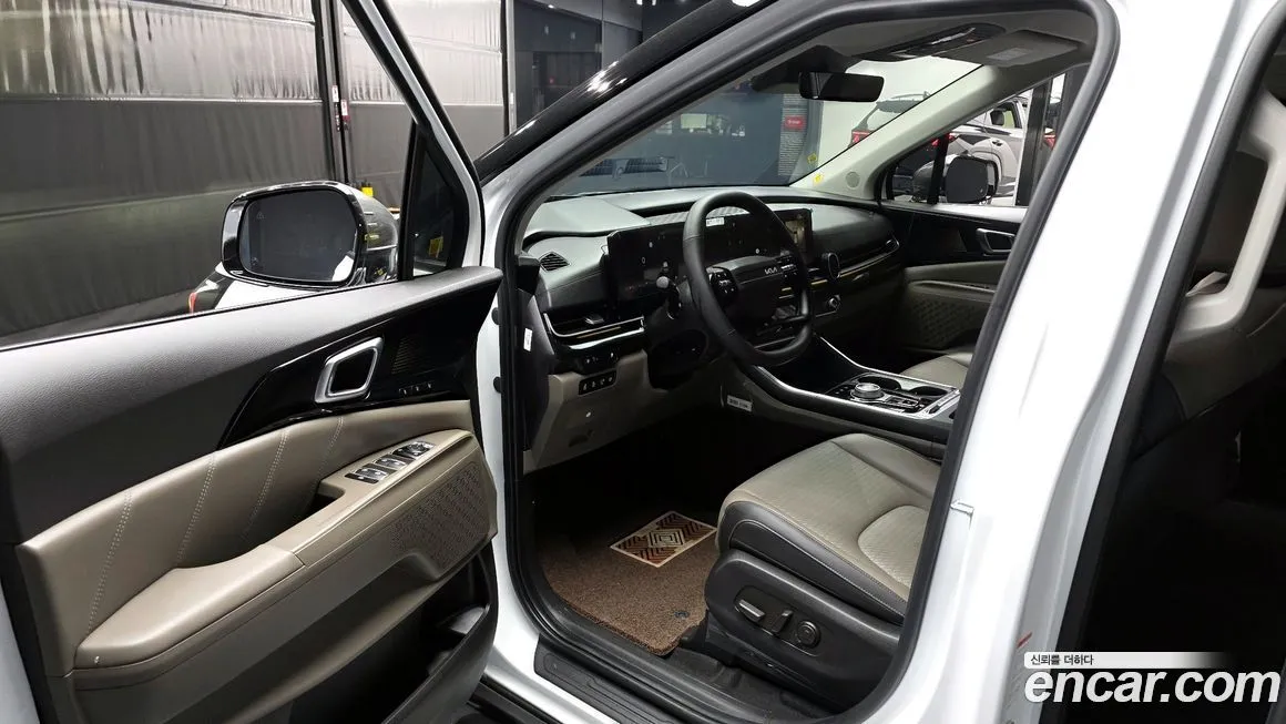 Kia Carnival — фото 10