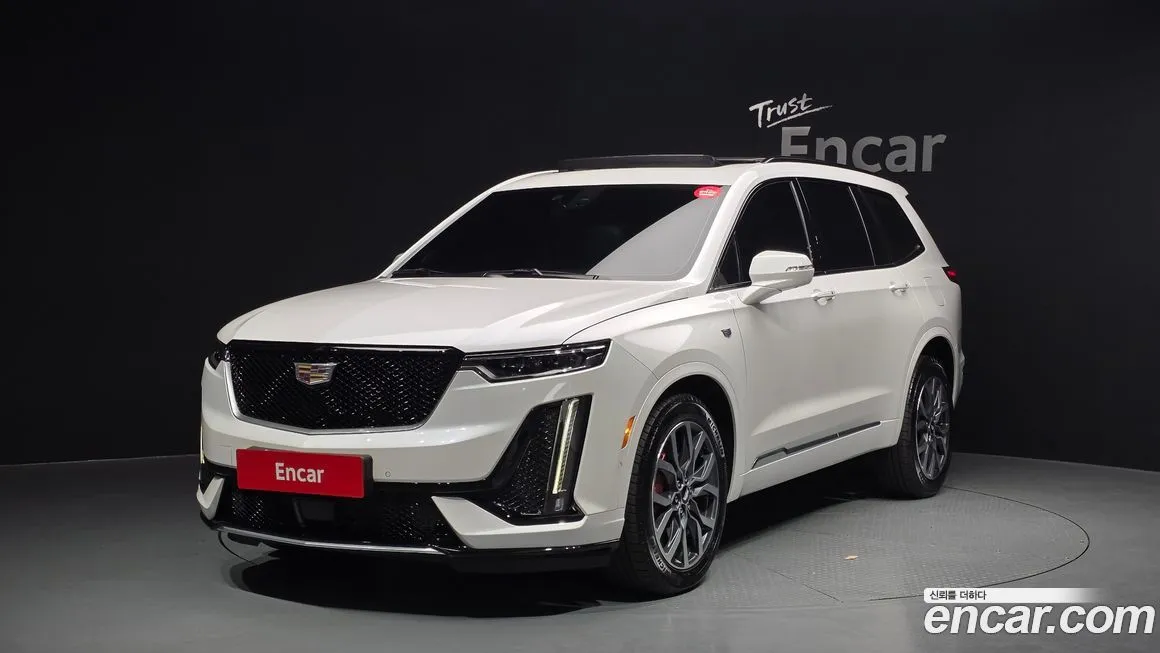 Cadillac XT6 — фото 1