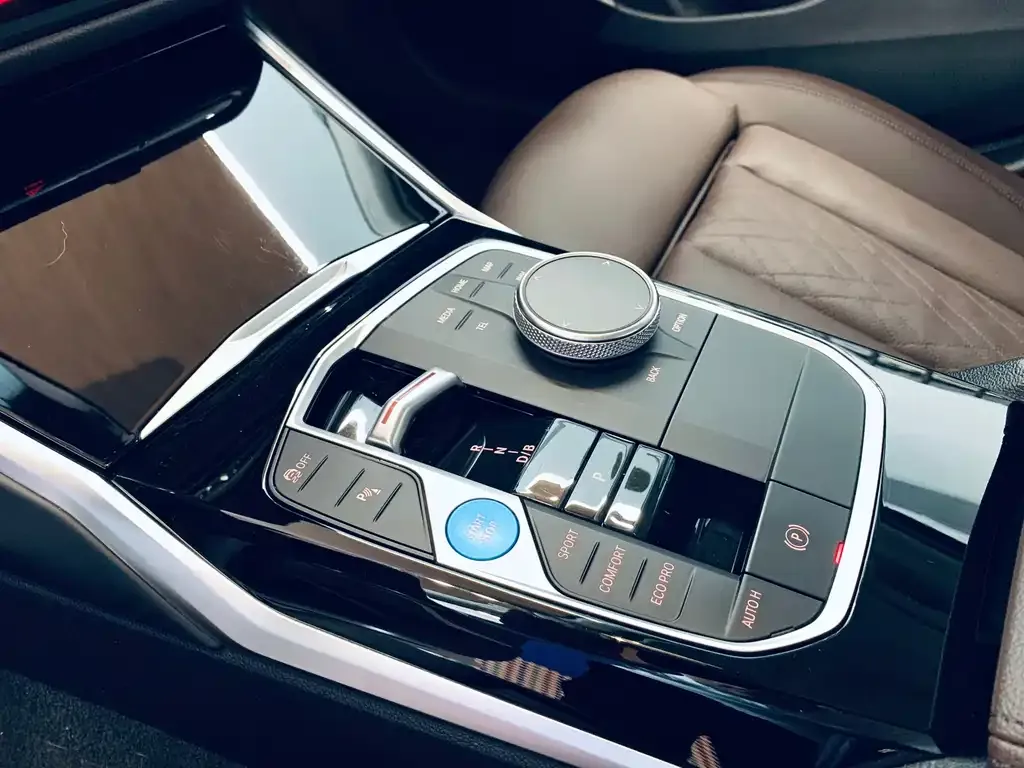 BMW i3 — фото 7