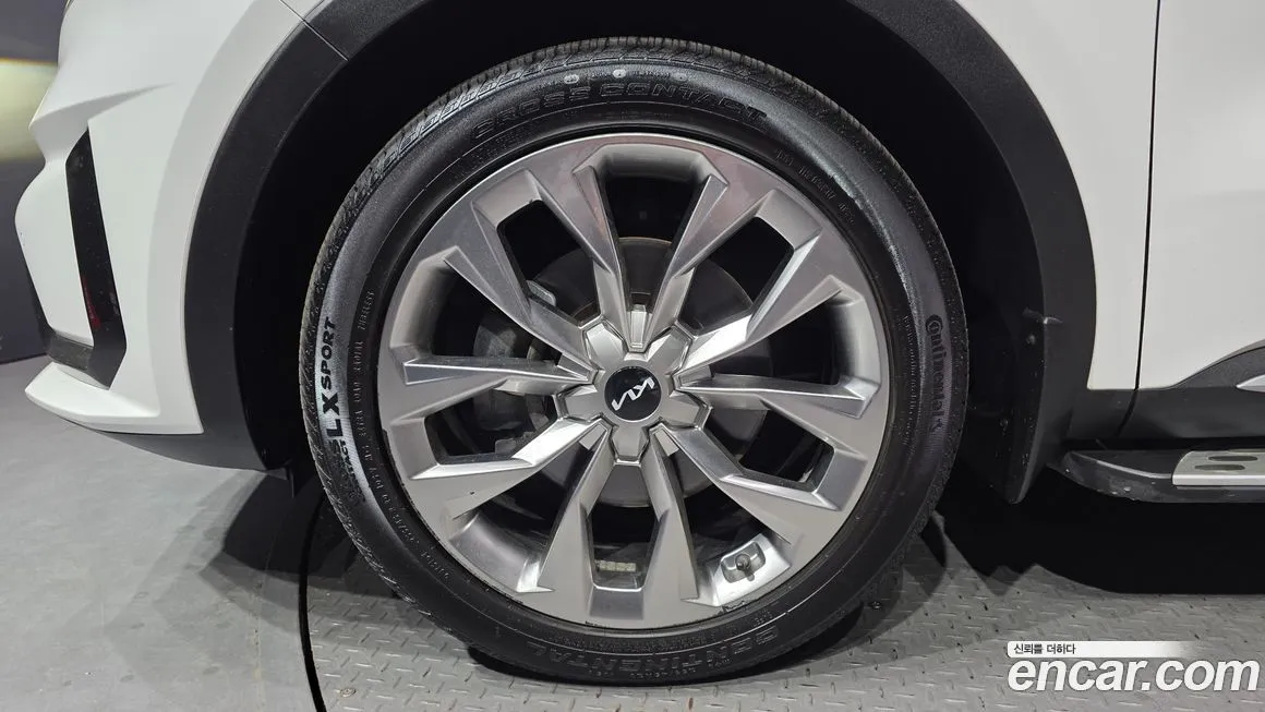 Kia Sorento — фото 9