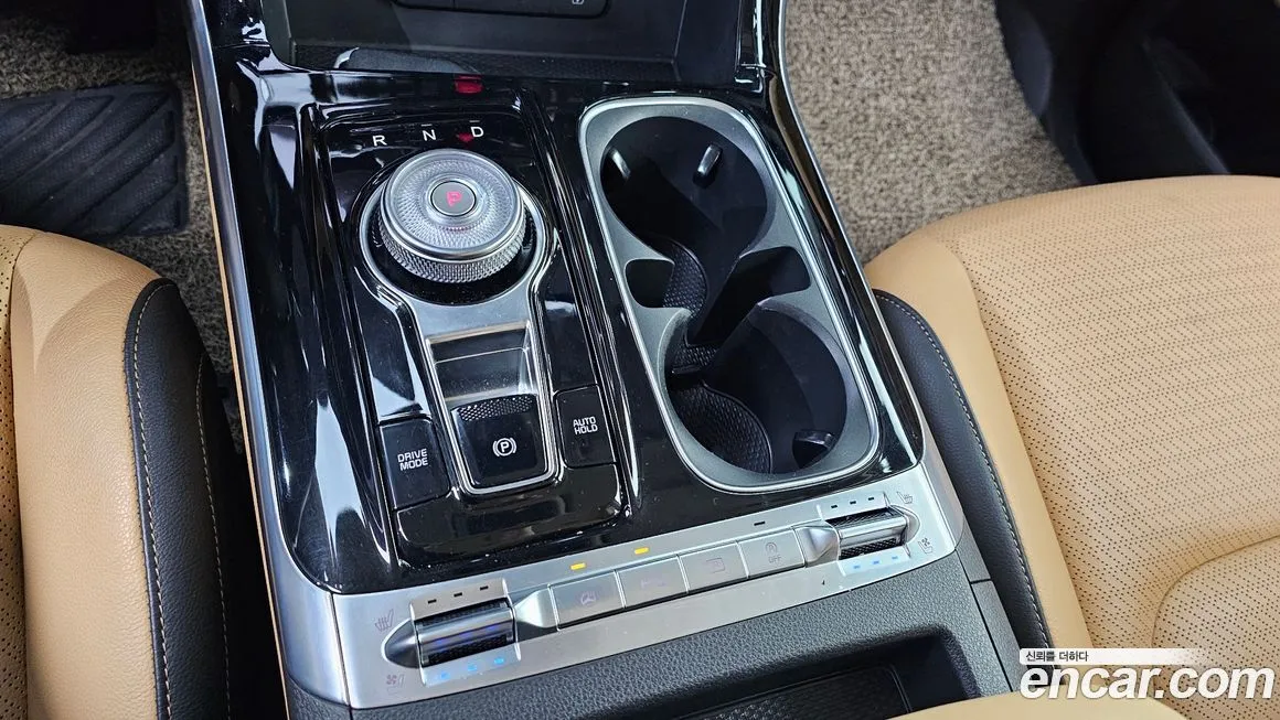 Kia Carnival — фото 10