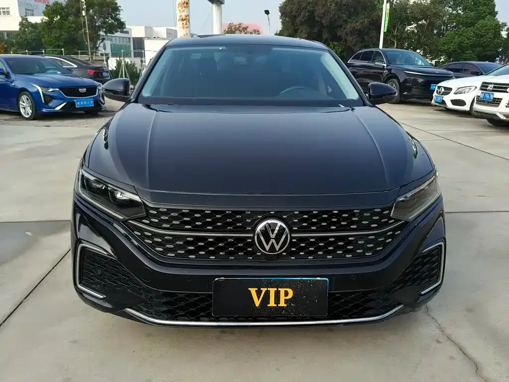 Volkswagen Passat — фото 2