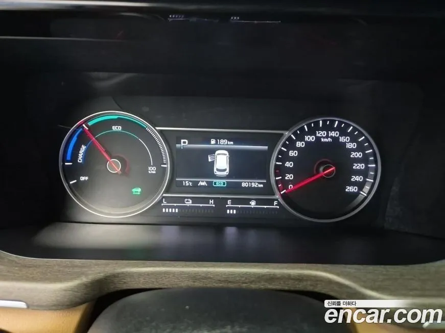 Kia Sorento — фото 6