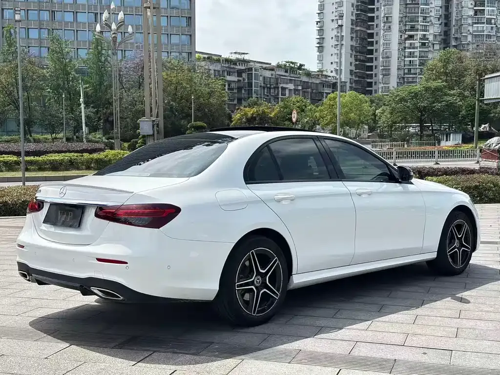 Mercedes-Benz E-Class (Import) — фото 6
