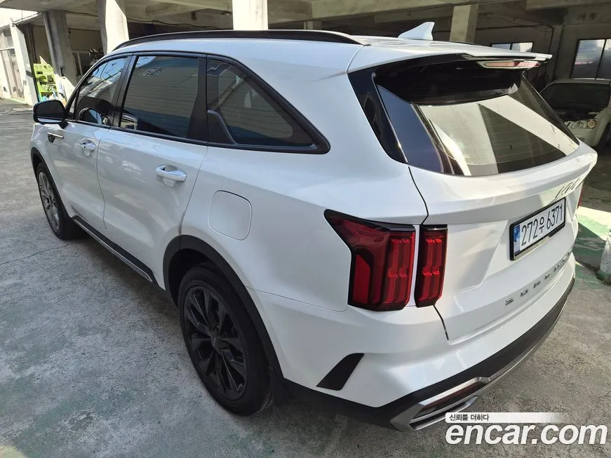 Kia Sorento — фото 6
