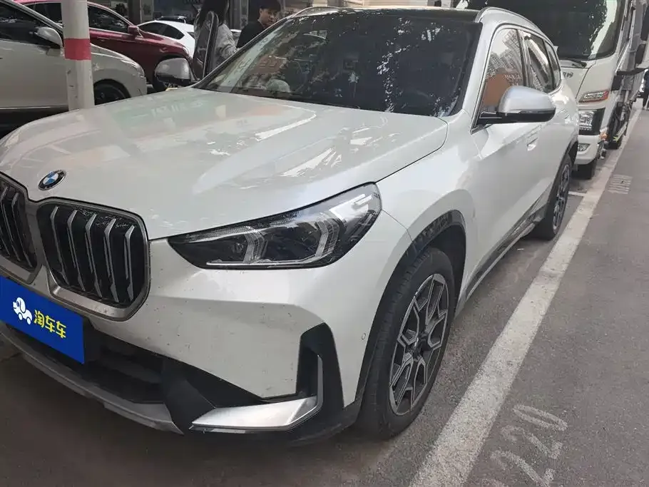 BMW X1 — фото 1