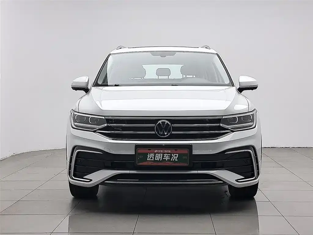 Volkswagen Tiguan L — фото 6