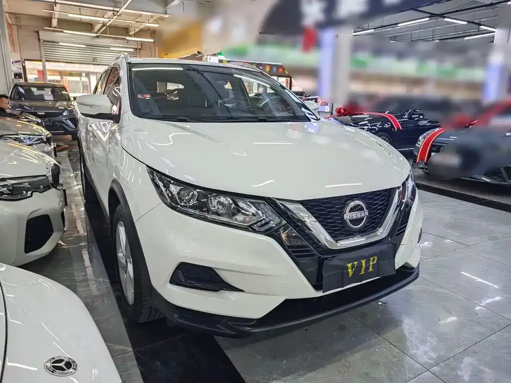Nissan Qashqai — фото 7