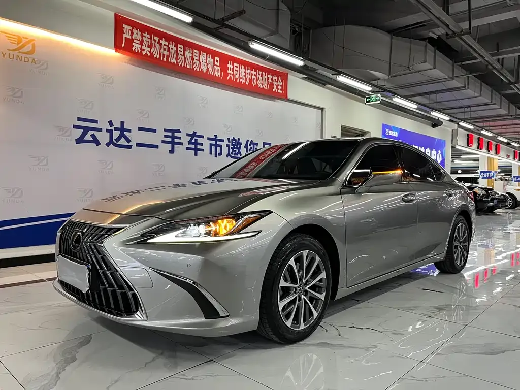Lexus ES — фото 4
