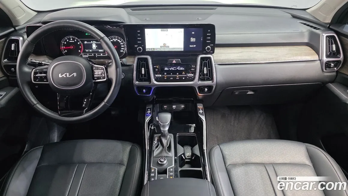 Kia Sorento — фото 6