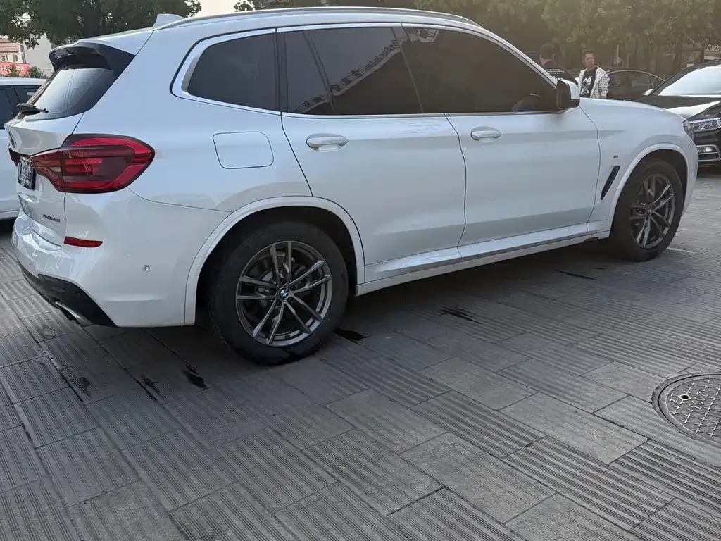 BMW X3 — фото 3