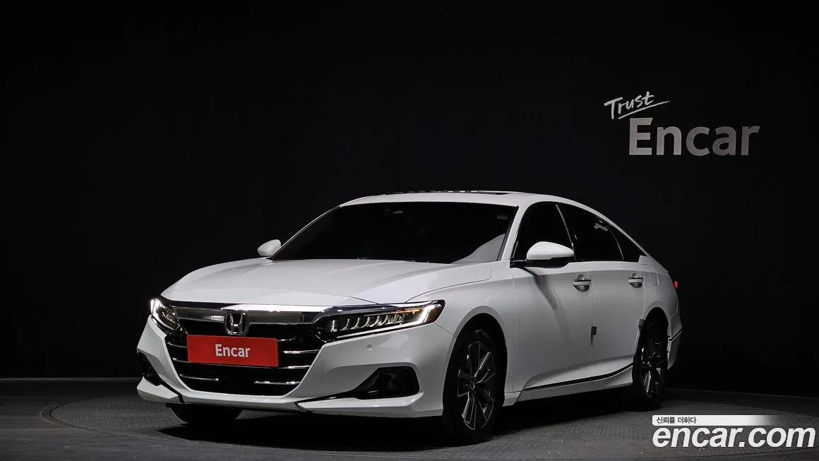 Honda Accord — фото 1